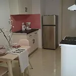 Roza's And شقة