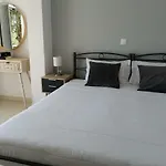 Roza's And * بينيتسيس