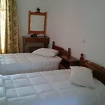 Roza's And Lägenhet Benitses (Corfu)