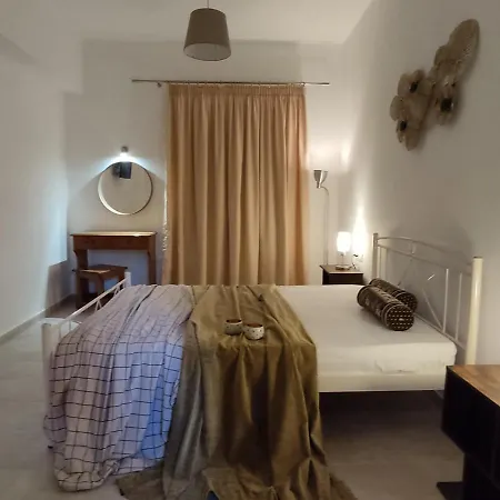 Apartment Roza's And Benitses (Corfu)