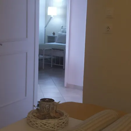 Apartment Roza's And