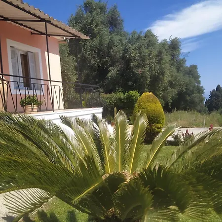 Apartment Roza's And Benitses (Corfu)