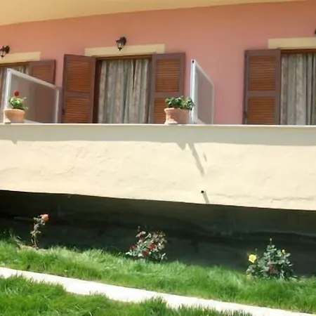 Roza's And Appartement