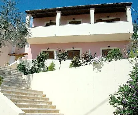 Roza's And Apartment Benitses (Corfu)