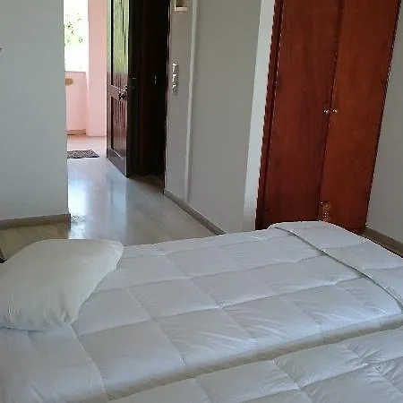Roza's And Μπενίτσες