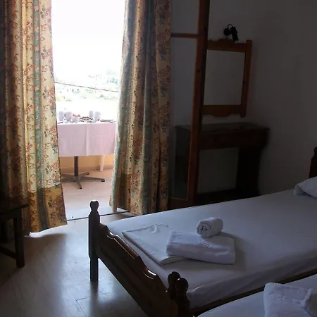 Roza's And Apartment