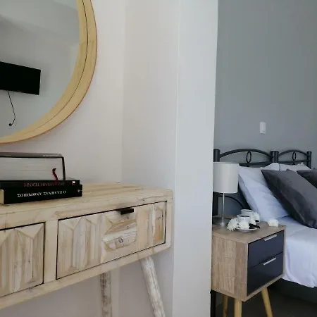 Apartment Roza's And