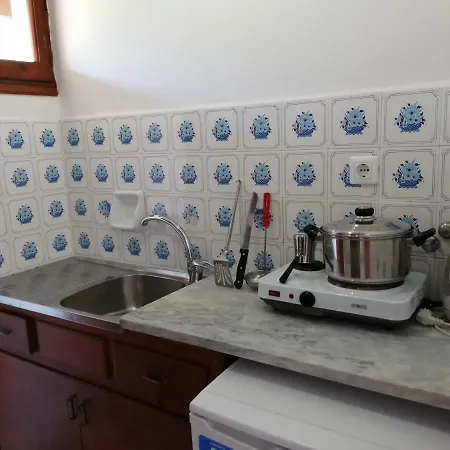 Roza's And Apartment Benitses (Corfu)
