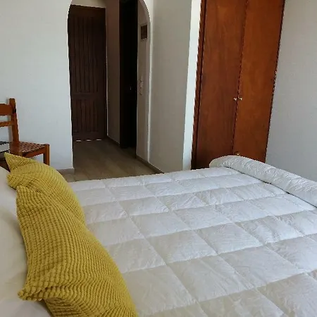 Apartment Roza's And