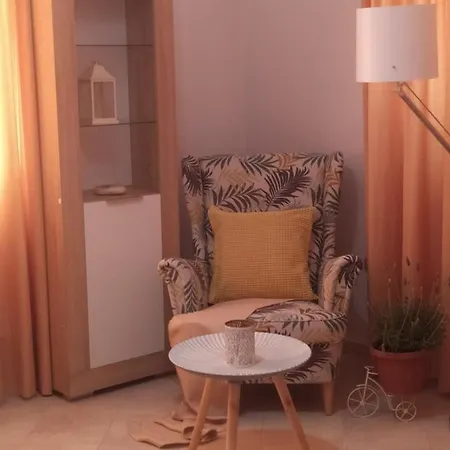 Roza's And בניטסס