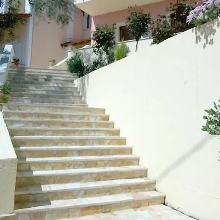 Apartamento Roza's And