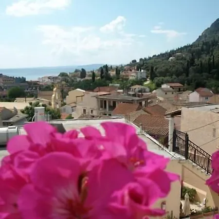 公寓 Roza's And *