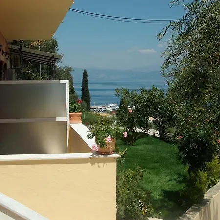 Roza's And * Benitses (Corfu)